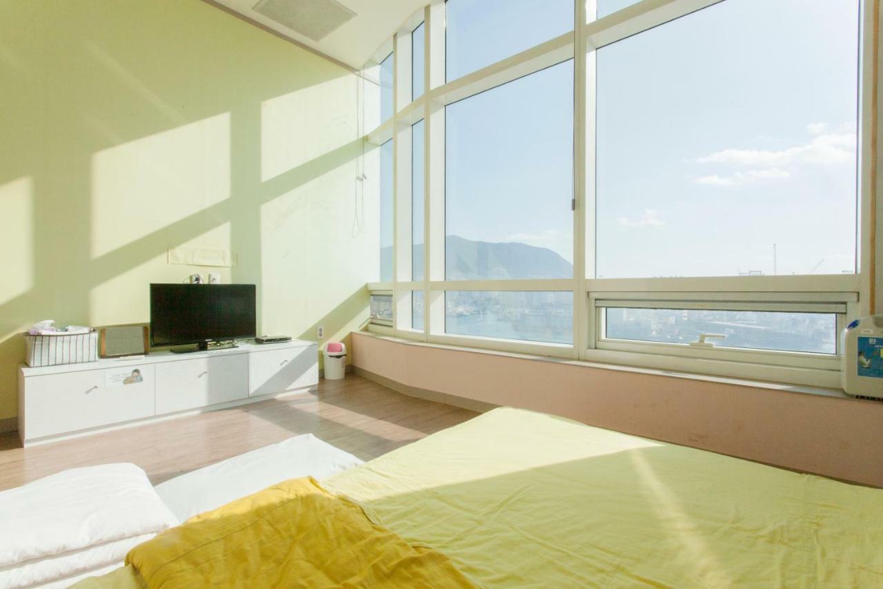 בוסאן Terra Guesthouse מראה חיצוני תמונה