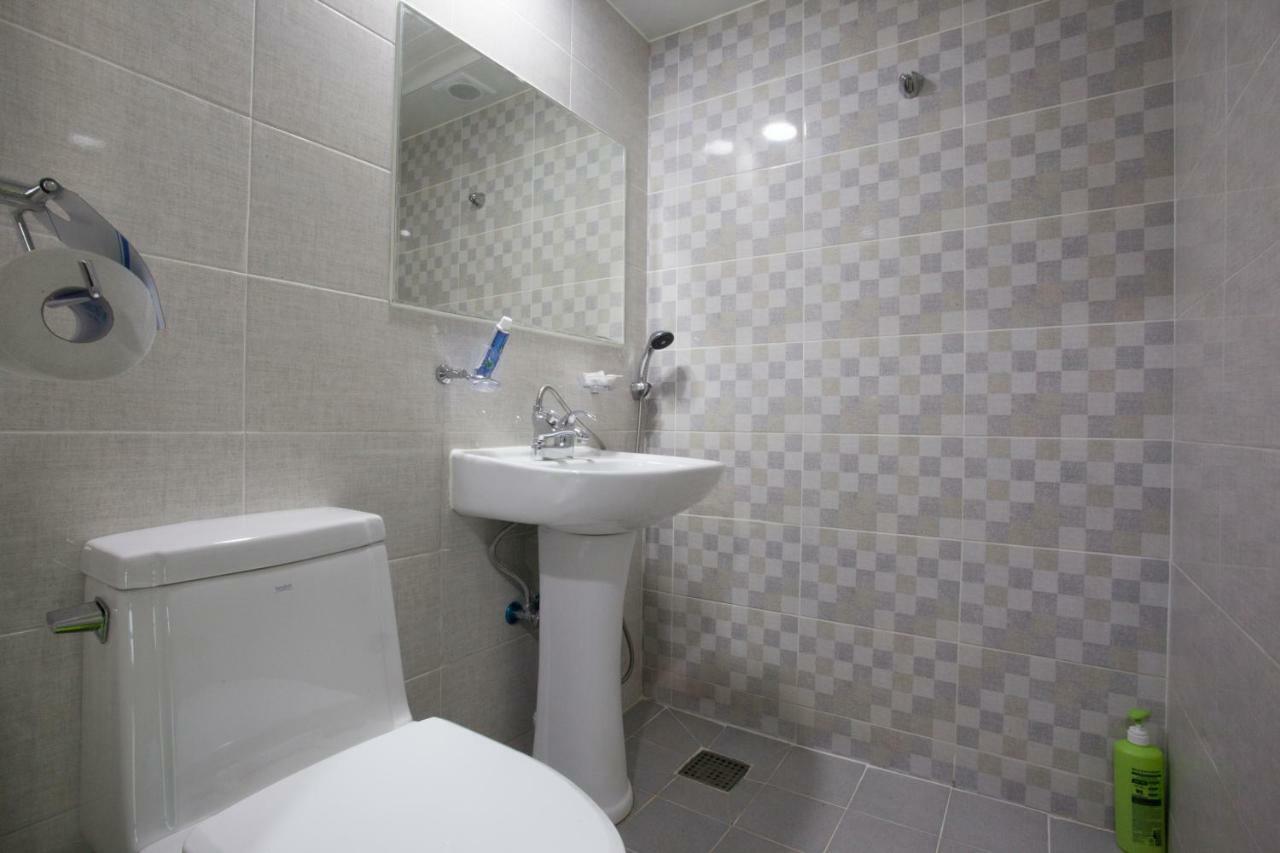בוסאן Terra Guesthouse מראה חיצוני תמונה